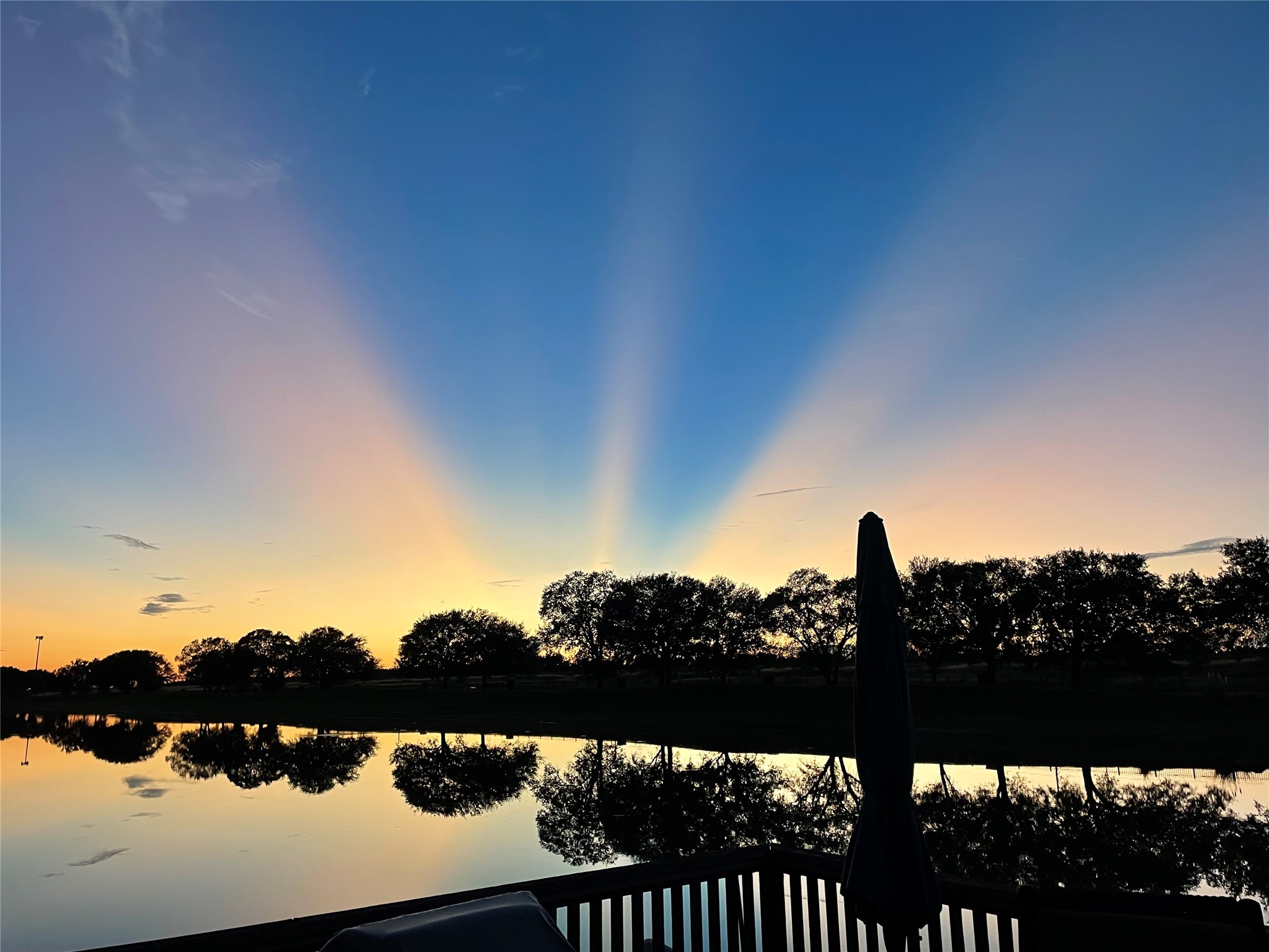 18 Crest Gate Houston, TX 77082 - Photo 42 of 46 a view of sky from window