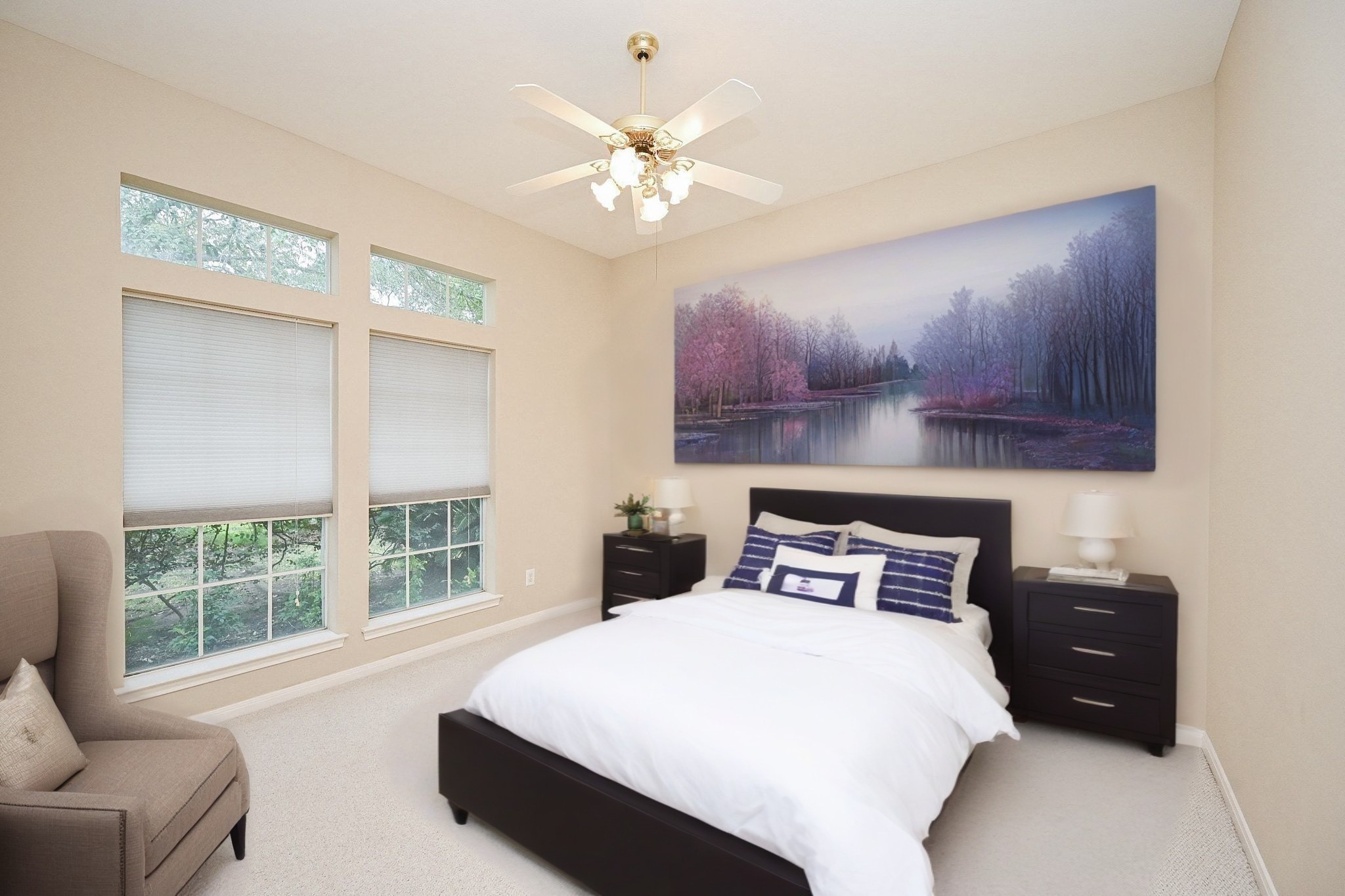 18 Crest Gate Houston, TX 77082 - Photo 6 of 46 a bedroom with a large bed and a large window