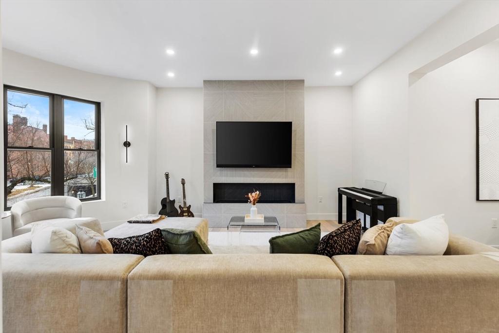 382 Commonwealth Avenue, Unit 24 Boston, MA 02215 - Photo 5 of 32