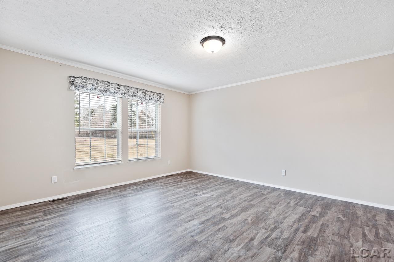 18275 Lewis Road Cement City, MI 49233 - Photo 11 of 34 Gallery Image 11