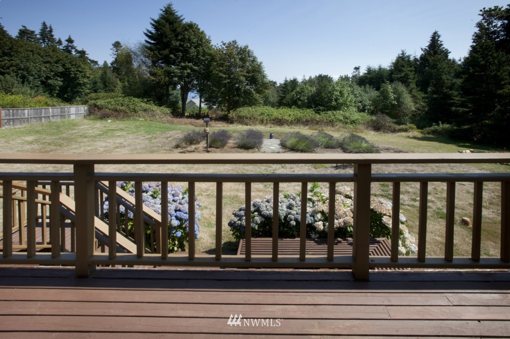 23460 Seatter Road Northeast Kingston, WA 98346 - Photo 6 of 18 Gallery Image 6