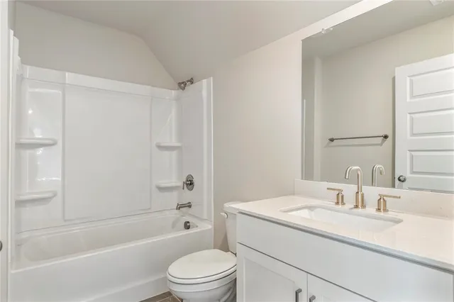 $660,000 | 112 Commonwealth Drive, Ninety Six, SC 29666