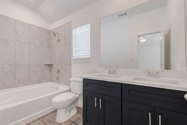 $2,500 | 1038 Elsinore Drive, Rosharon, TX 77583