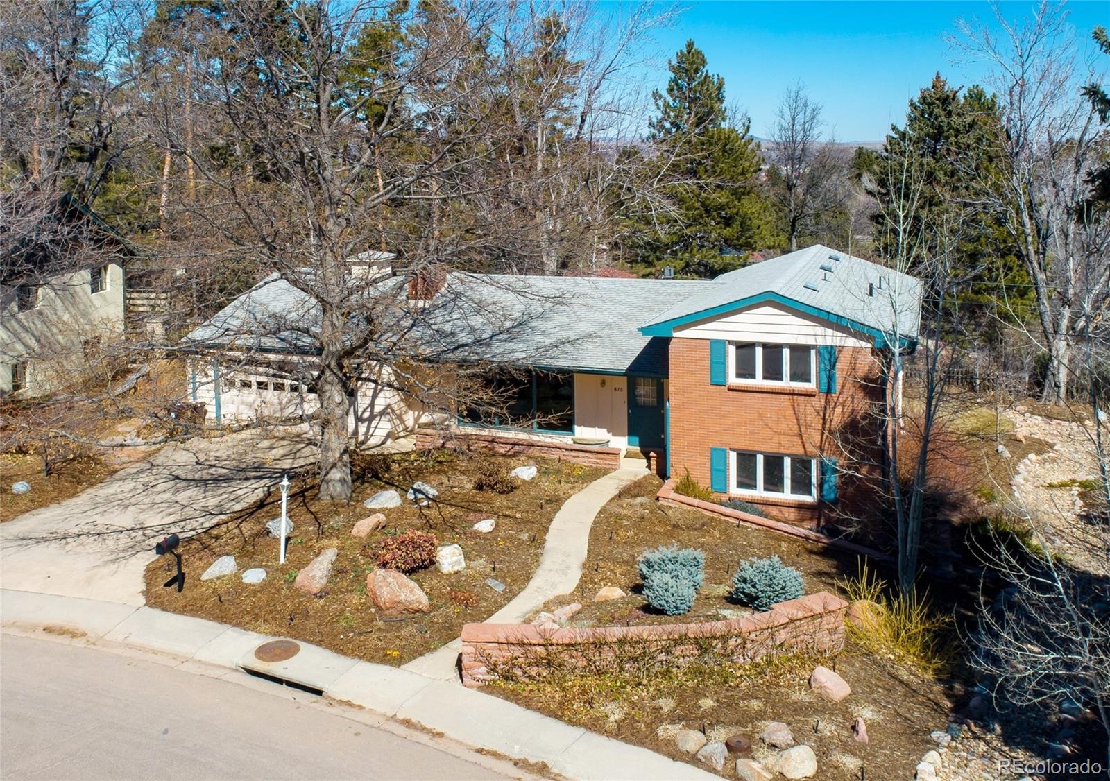 870 Willowbrook Road Boulder, CO 80302 - Photo 30 of 30 a front view of a house with a yard