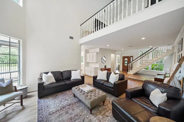 $395,000 | 719 Somerset Lane, Conroe, TX 77302