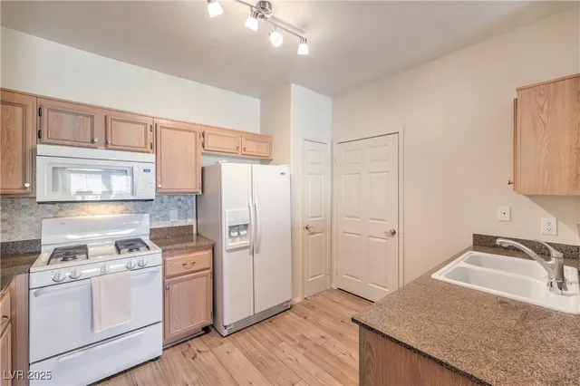 $249,900 | 10550 West Alexander Road, Unit 2066, Las Vegas, NV 89129