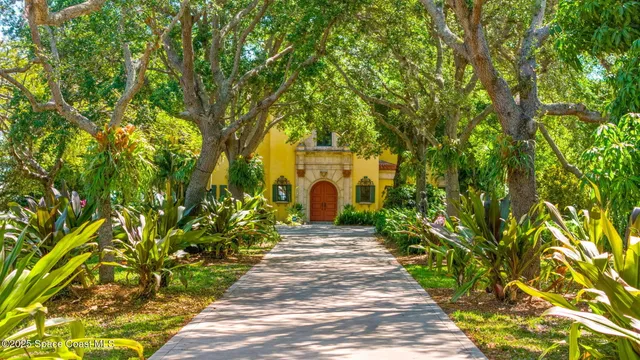 a view of a entryway with a rug