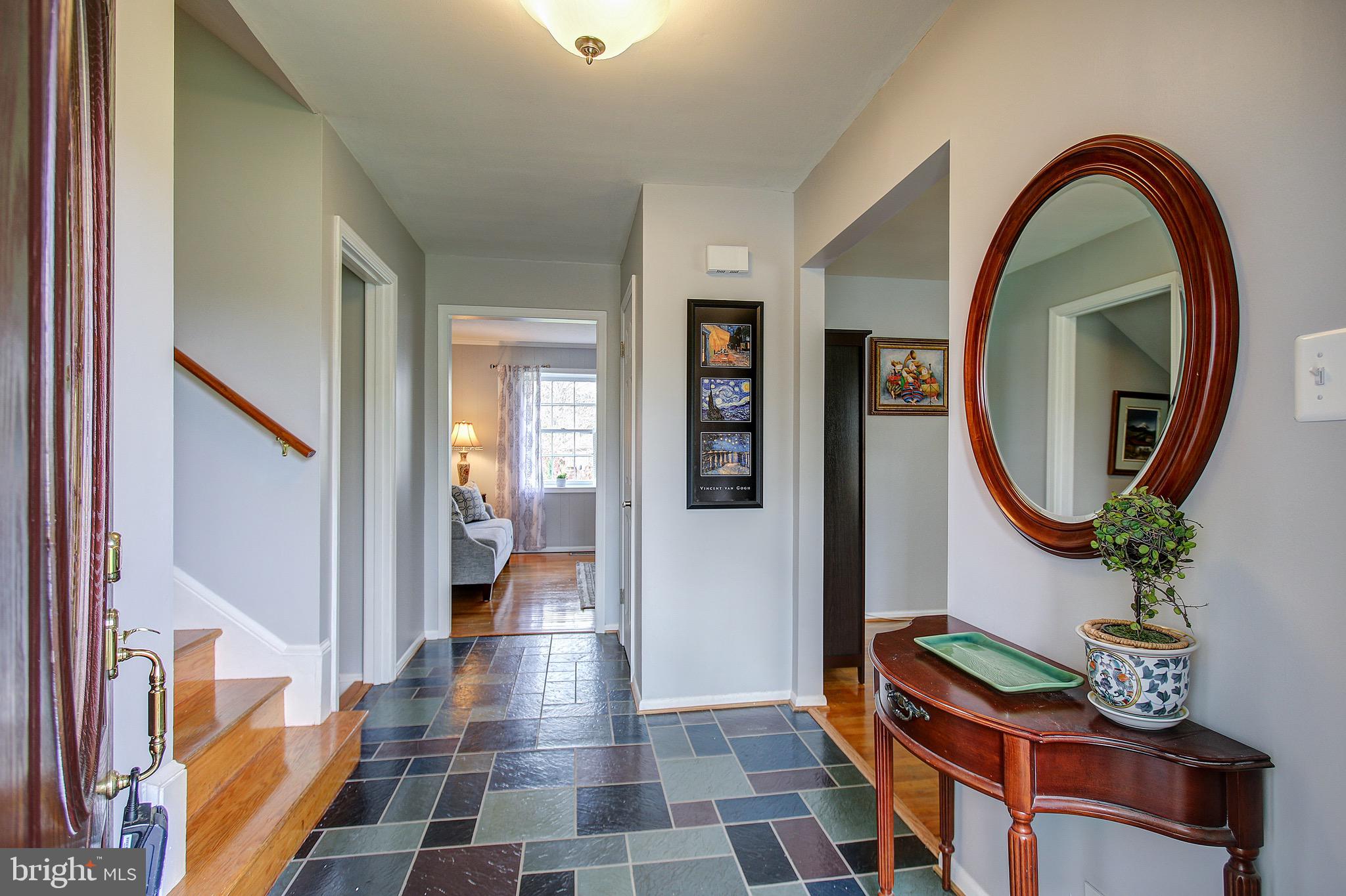 18708 Willow Grove Road Olney, MD 20832 - Photo 4 of 35 Entry Foyer