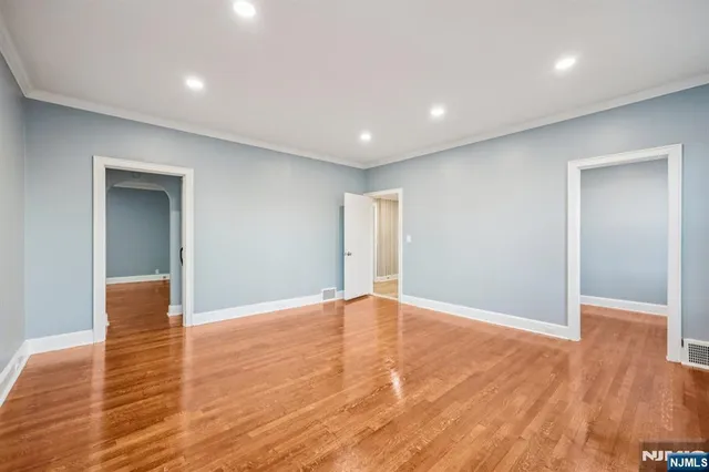 $4,100 | 320 Orient Way, Unit 2, Rutherford, NJ 07070