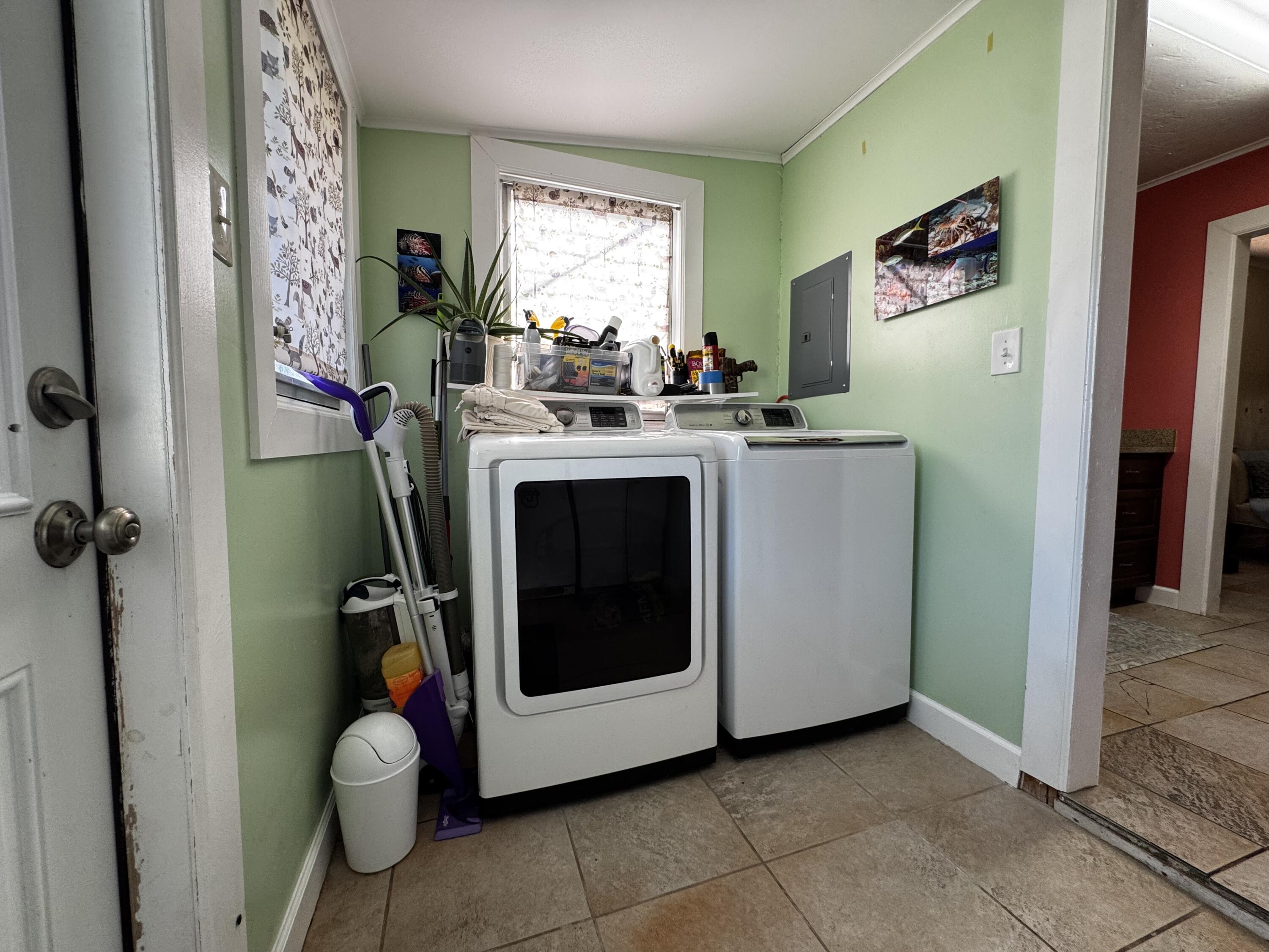 2500 Harris Avenue Key West, FL 33040 - Photo 15 of 22 a view of kitchen with washer and dryer