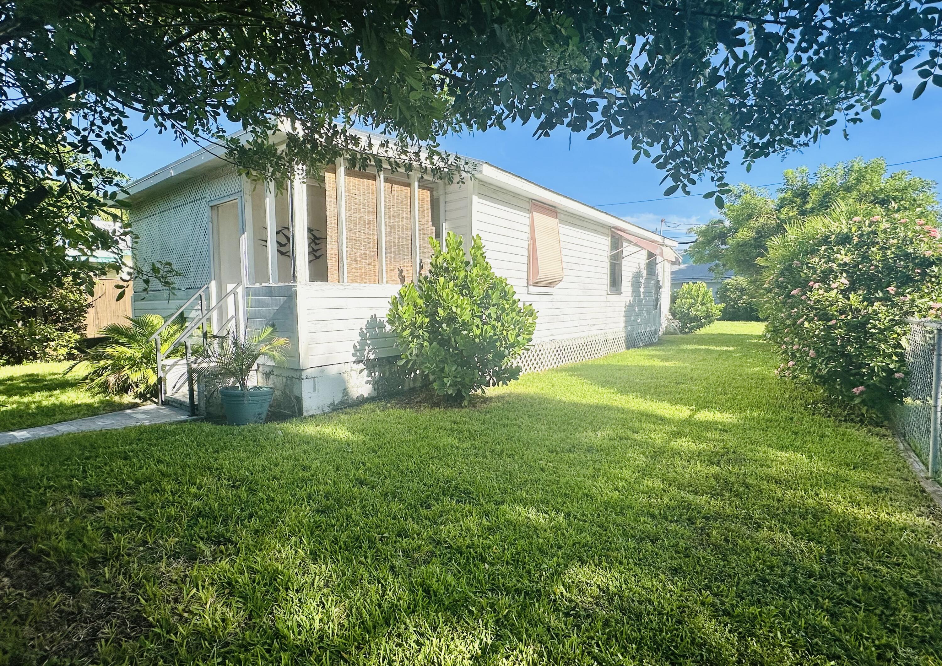 2500 Harris Avenue Key West, FL 33040 - Photo 2 of 22 a view of a back yard of the house