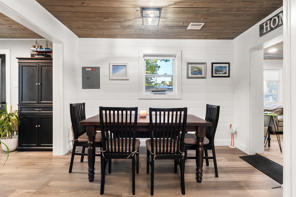 25 Lakeview Drive Wareham, MA 02538 - Photo 13 of 31 a view of a dining room with furniture
