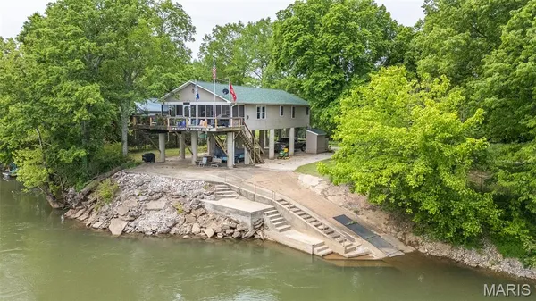 $699,900 | 1137 Riverlawn Drive, Doniphan, MO 63935