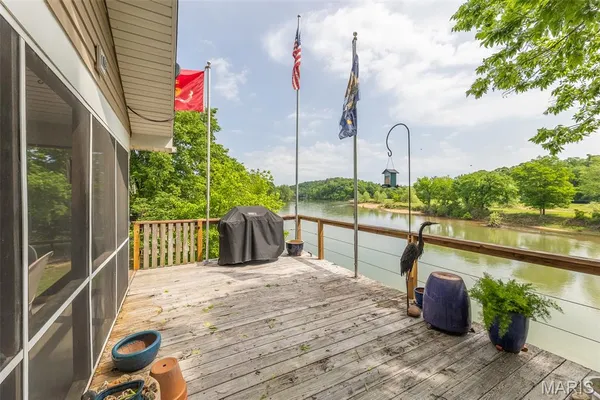 $699,900 | 1137 Riverlawn Drive, Doniphan, MO 63935