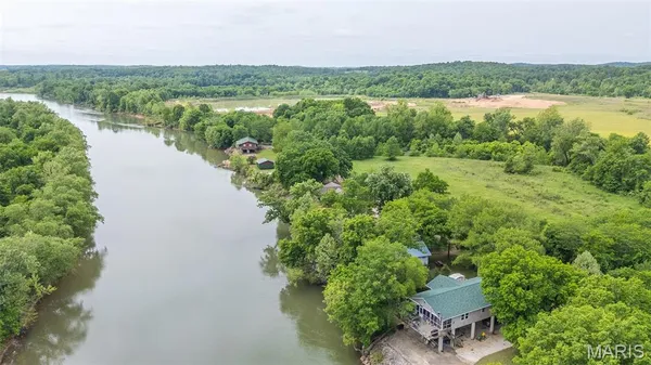 $699,900 | 1137 Riverlawn Drive, Doniphan, MO 63935