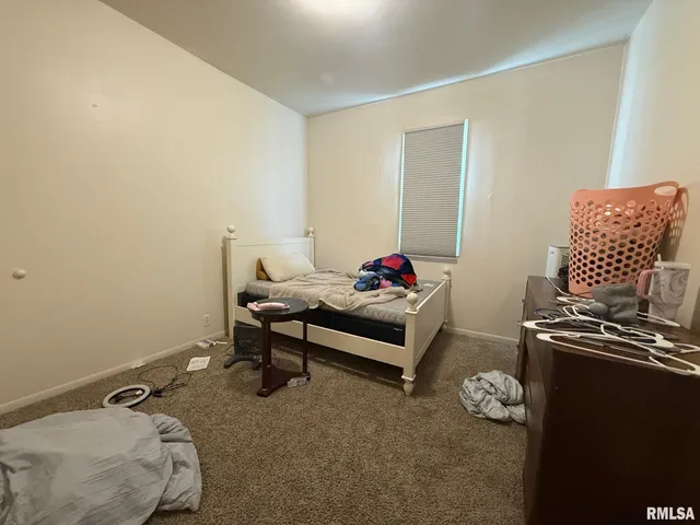 $95,000 | 1423 Pershing Boulevard, Clinton, IA 52732