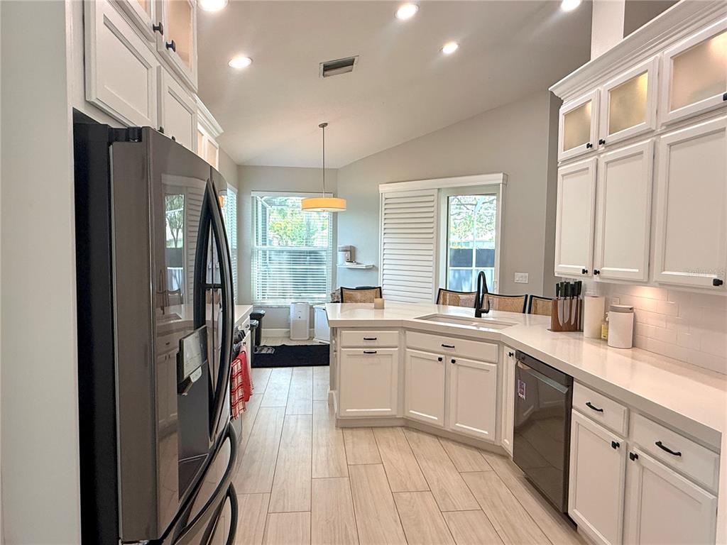 10501 Rochester Way Tampa, FL 33626 - Photo 8 of 45