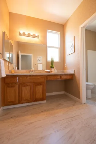 $725,000 | 1992 Valenzuela Court, Manteca, CA 95336