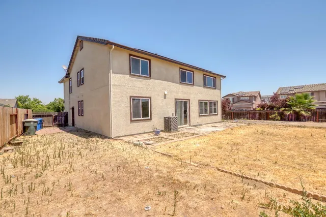$725,000 | 1992 Valenzuela Court, Manteca, CA 95336
