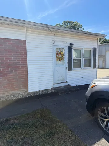 $1,250 | 4 Laurel Road, Rocky Hill, CT 06067