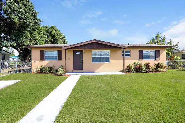 $2,370 | 30207 Southwest 158th Place, Homestead, FL 33033