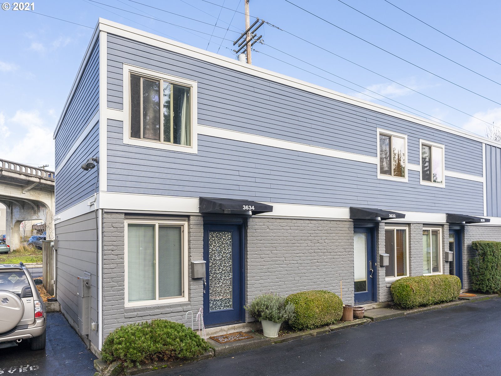3634 Southwest Multnomah Boulevard Portland, OR 97219 - Photo 3 of 13 Gallery Image 3