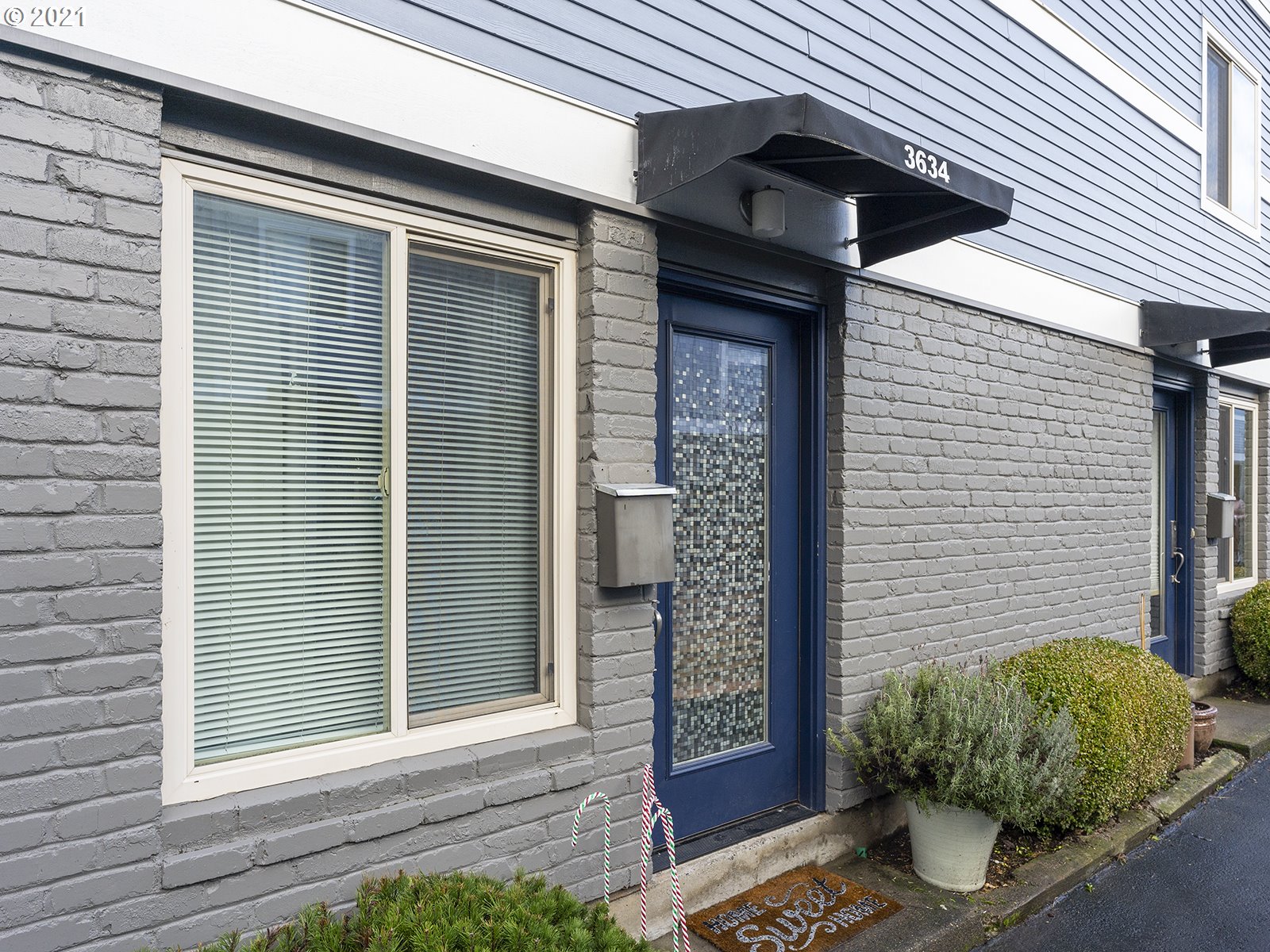 3634 Southwest Multnomah Boulevard Portland, OR 97219 - Photo 4 of 13 Gallery Image 4
