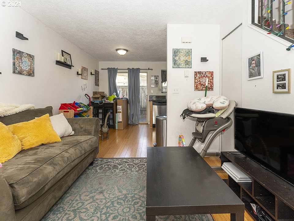 3634 Southwest Multnomah Boulevard Portland, OR 97219 - Photo 7 of 13 Gallery Image 7