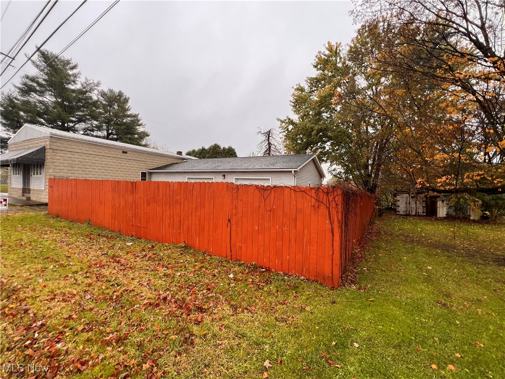 44993 Crestview Road Columbiana, OH 44408 - Photo 3 of 47