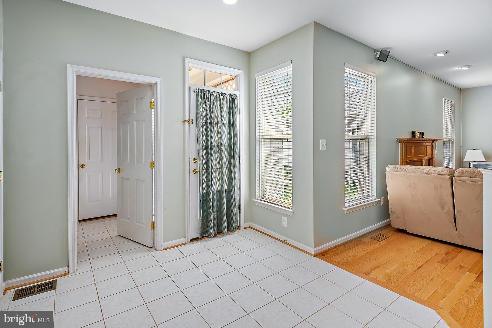 19504 Bowman Ridge Drive Germantown, MD 20874 - Photo 19 of 33