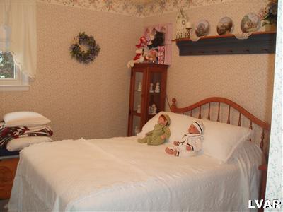 2854 Brandon Road Bethlehem, PA 18017 - Photo 3 of 13 Gallery Image 3