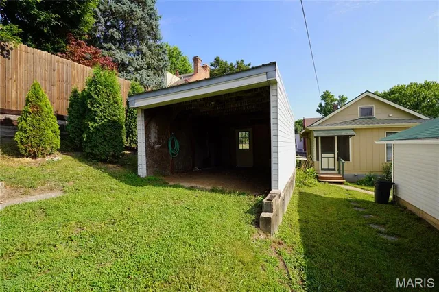 $264,900 | 130 East 2nd Street, Hermann, MO 65041