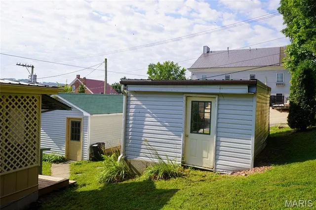 $264,900 | 130 East 2nd Street, Hermann, MO 65041