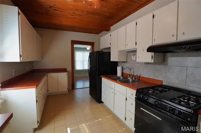 $264,900 | 130 East 2nd Street, Hermann, MO 65041