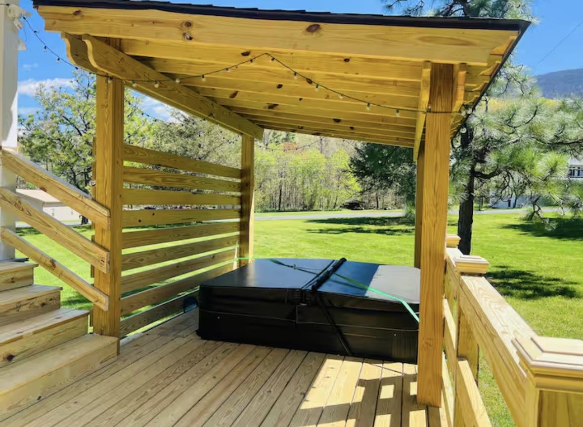 4064 Pine Grove Road Stanley, VA 22851 - Photo 4 of 35