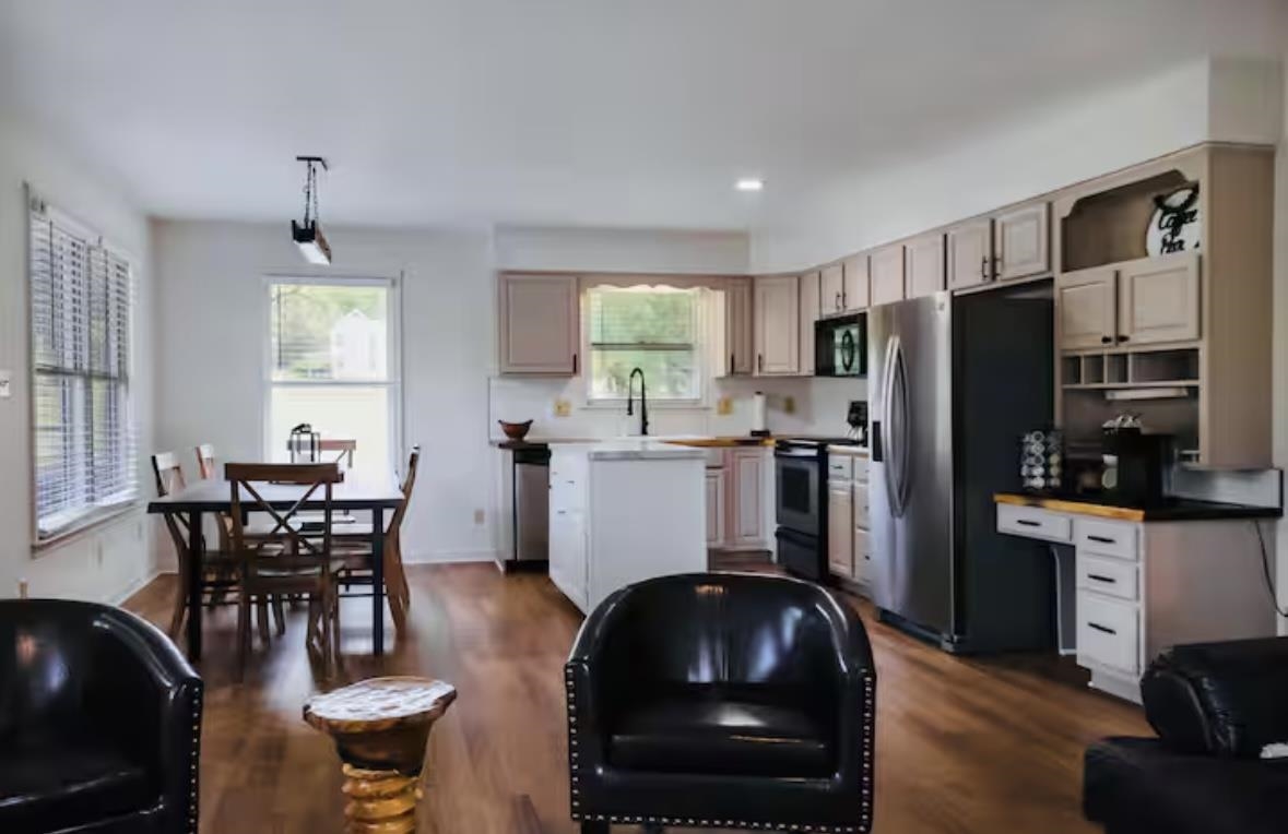 4064 Pine Grove Road Stanley, VA 22851 - Photo 10 of 35