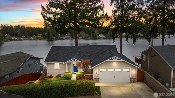 $1,325,000 | 3538 Long Lake Drive Southeast, Lacey, WA 98503