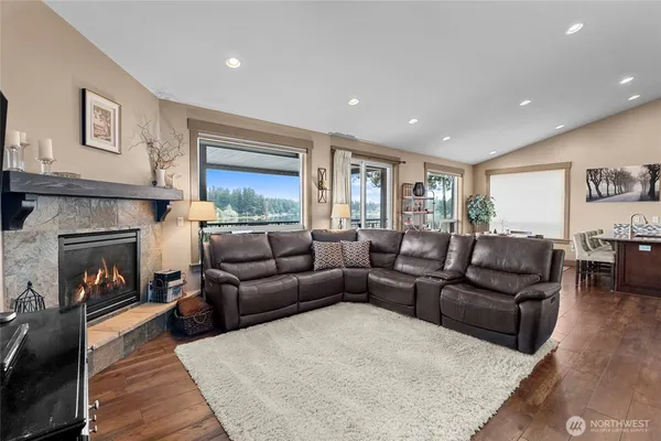 $1,325,000 | 3538 Long Lake Drive Southeast, Lacey, WA 98503