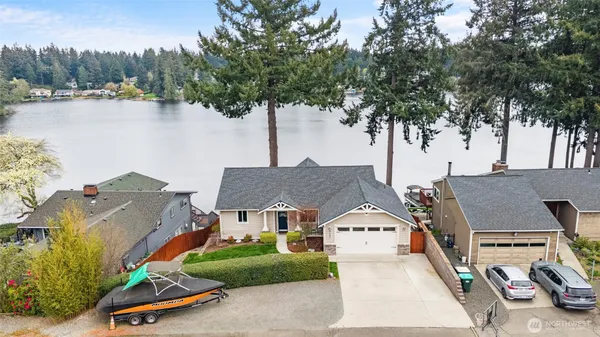 $1,325,000 | 3538 Long Lake Drive Southeast, Lacey, WA 98503