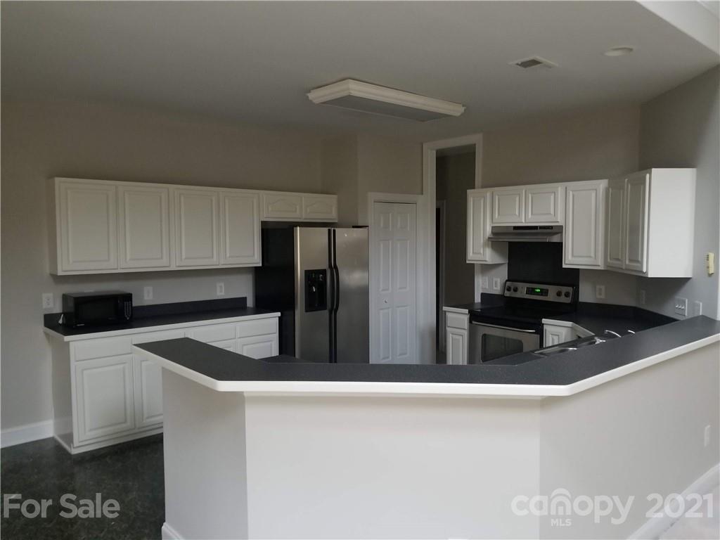 11409 Woodfire Road Charlotte, NC 28269 - Photo 11 of 20