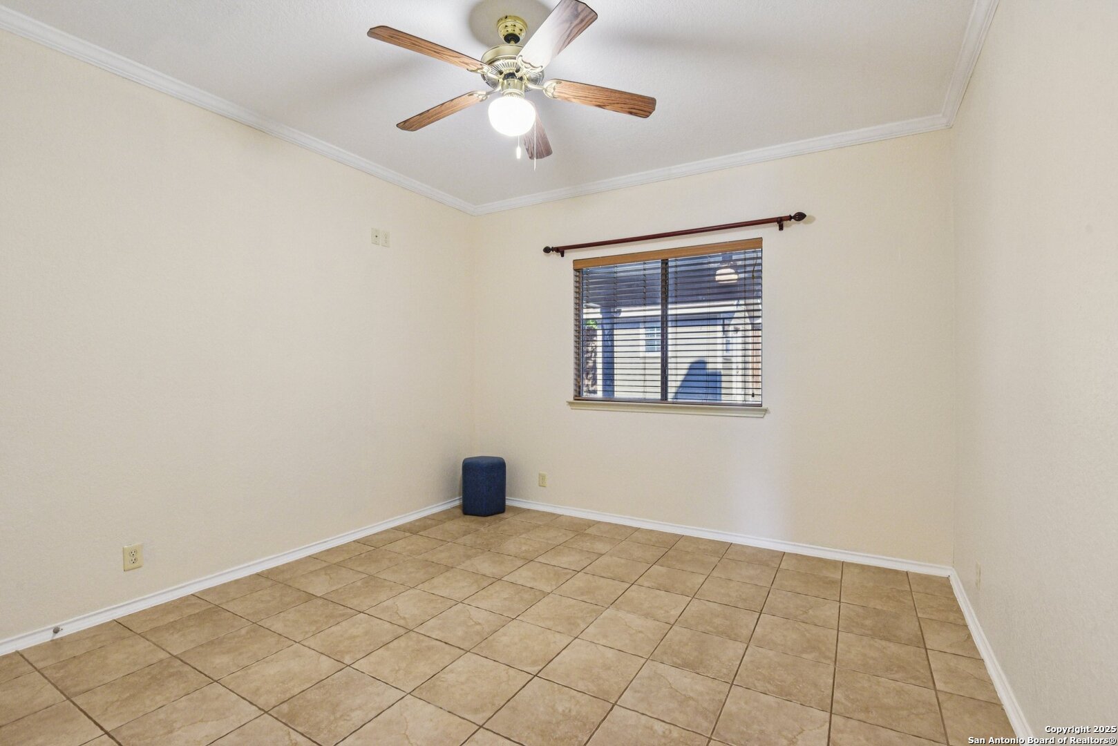 3524 Angora Trail Schertz, TX 78154 - Photo 12 of 25 a view of an empty room with a window