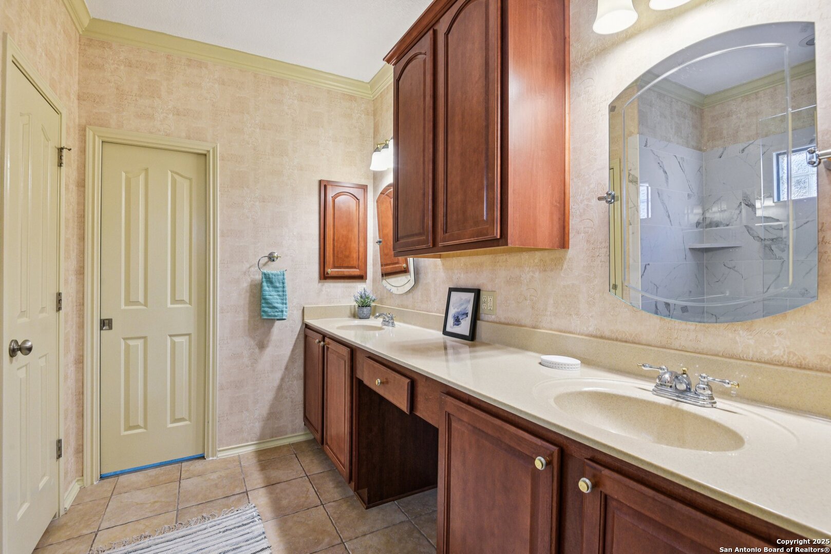 3524 Angora Trail Schertz, TX 78154 - Photo 16 of 25 a bathroom with a sink and a mirror