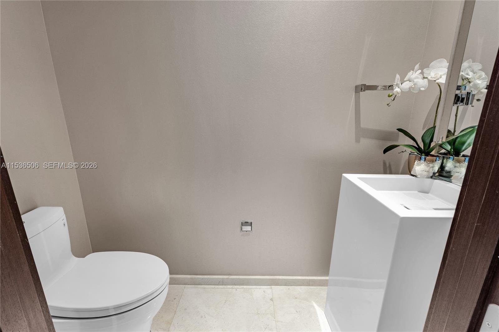 900 Brickell Key Boulevard, Unit 1002 Miami, FL 33131 - Photo 41 of 87