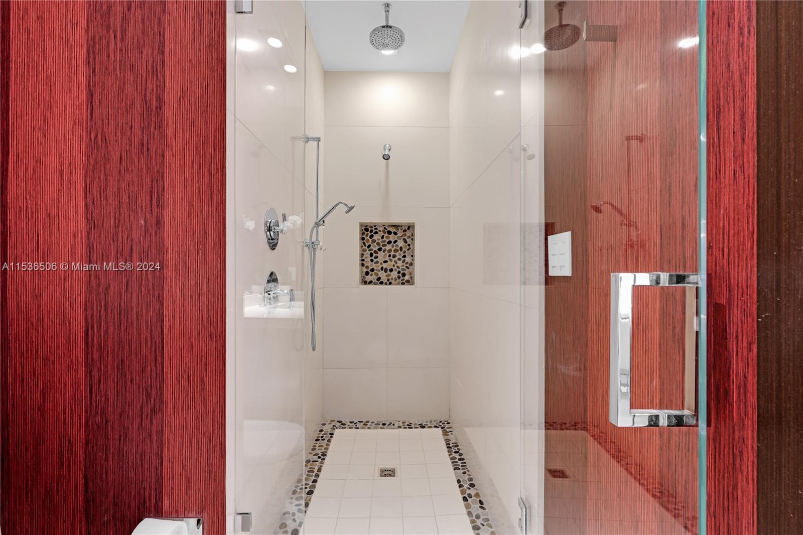 900 Brickell Key Boulevard, Unit 1002 Miami, FL 33131 - Photo 50 of 94