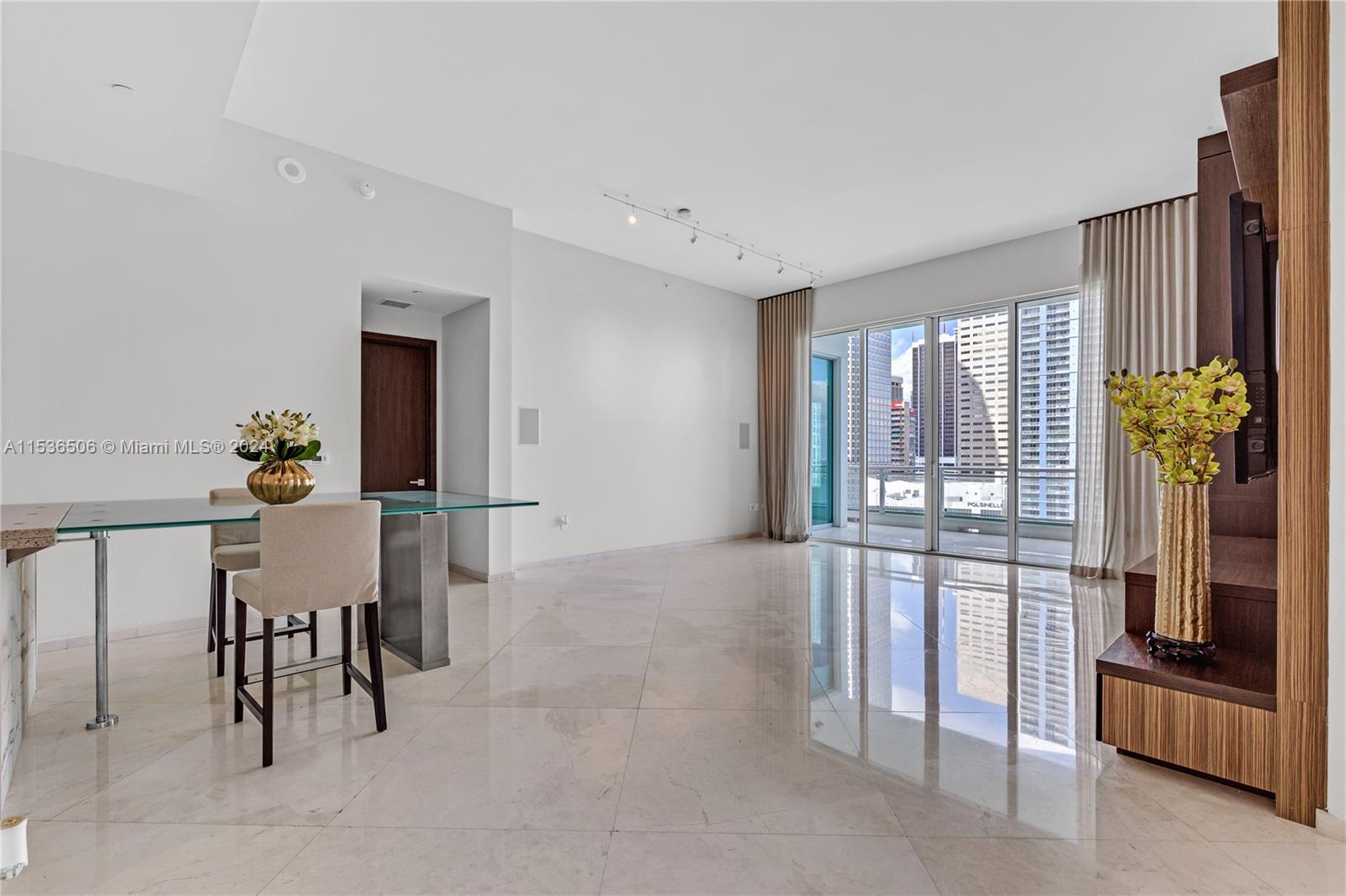 900 Brickell Key Boulevard, Unit 1002 Miami, FL 33131 - Photo 57 of 94