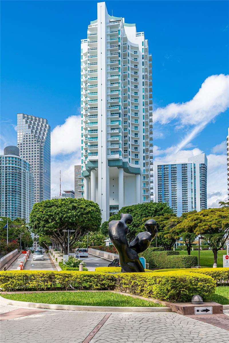 900 Brickell Key Boulevard, Unit 1002 Miami, FL 33131 - Photo 89 of 94