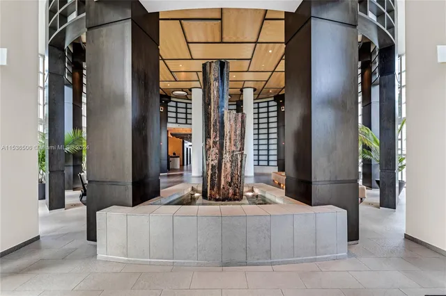 $3,890,000 | 900 Brickell Key Boulevard, Unit 1002, Miami, FL 33131