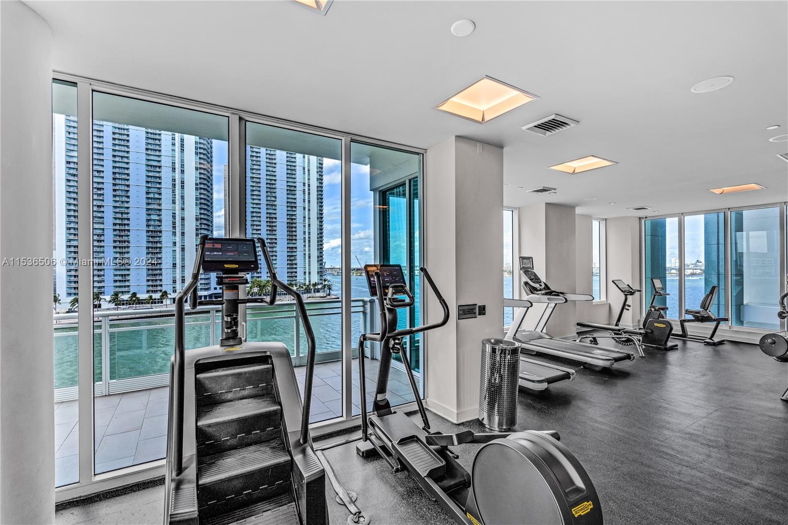 900 Brickell Key Boulevard, Unit 1002 Miami, FL 33131 - Photo 94 of 94