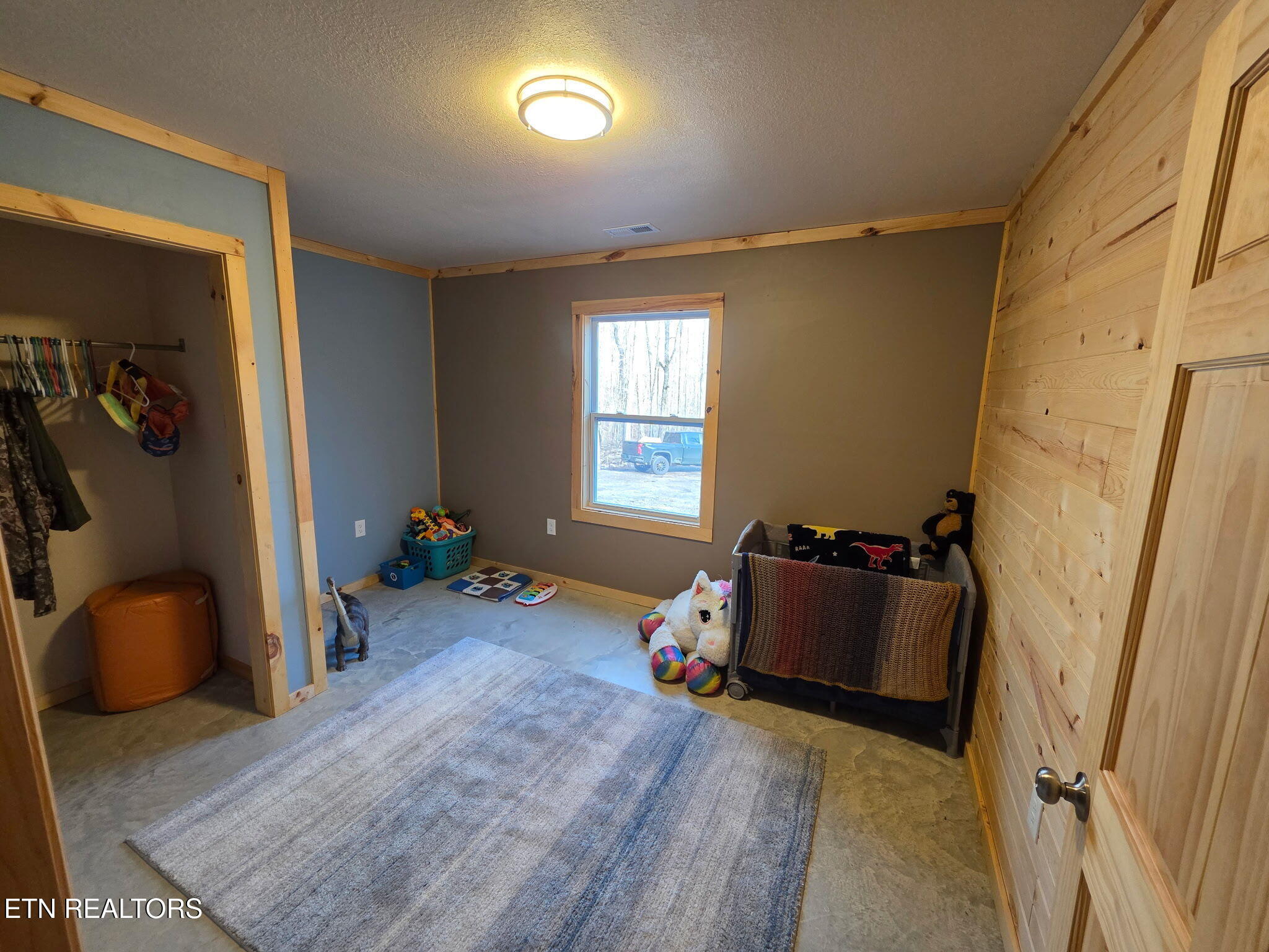 1827 Old Chilhowee Loop Seymour, TN 37865 - Photo 15 of 43 6133594227419700452