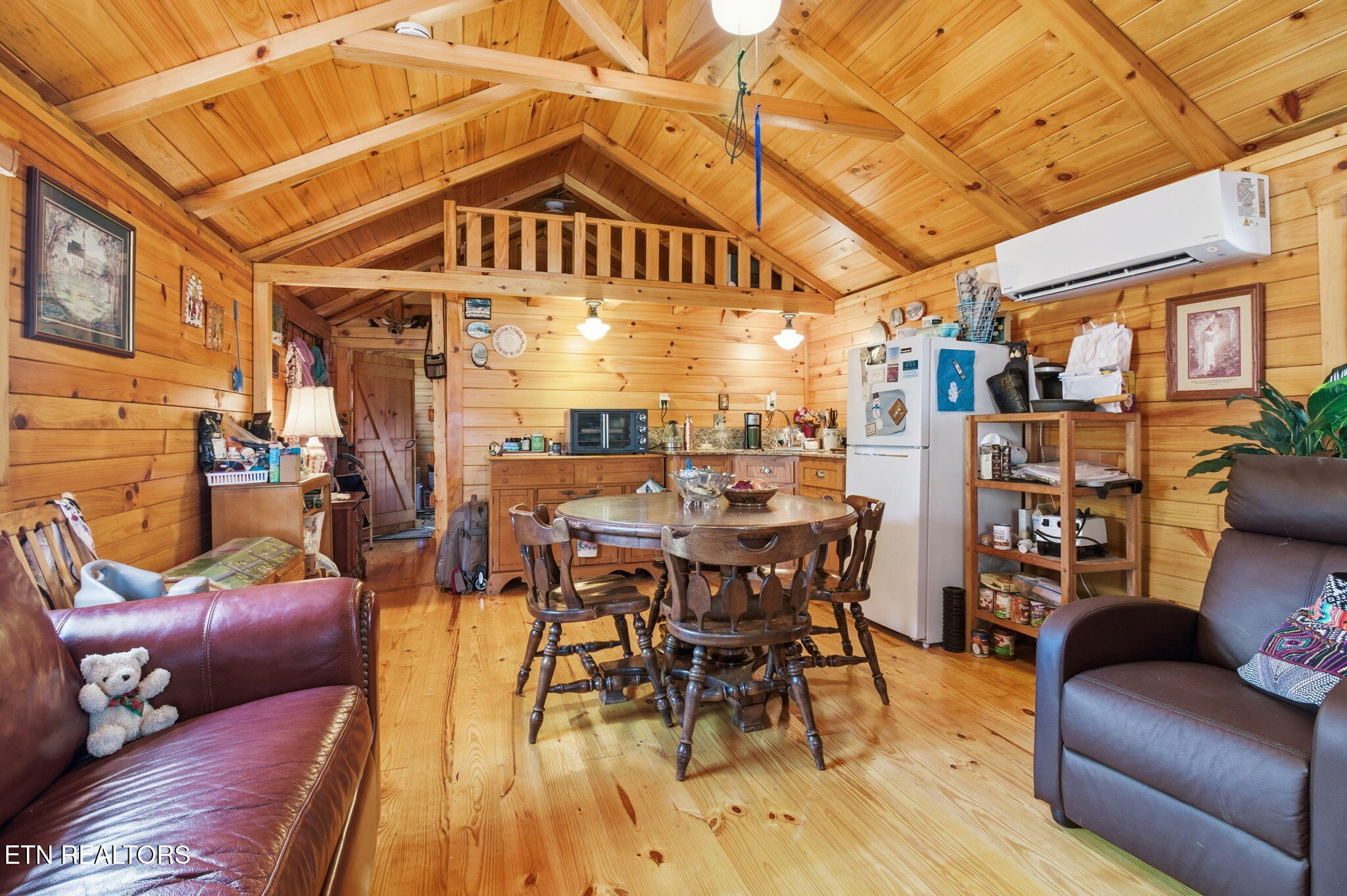 1827 Old Chilhowee Loop Seymour, TN 37865 - Photo 30 of 43 47-web-or-mls-DZ3A3485